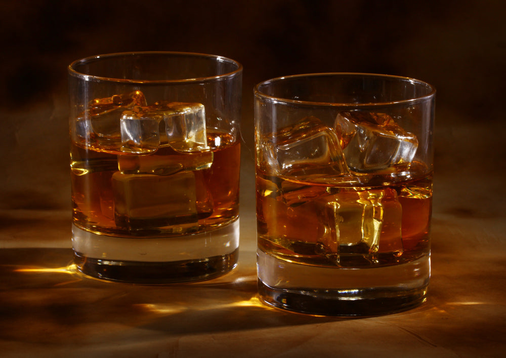 Choose the Perfect Classic Gold Scotch Whiskey Tumbler for Your Spirits